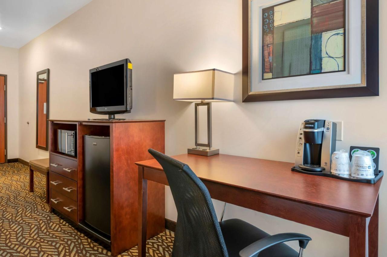 Best Western Plus Covered Bridge Inn Brazil Екстер'єр фото